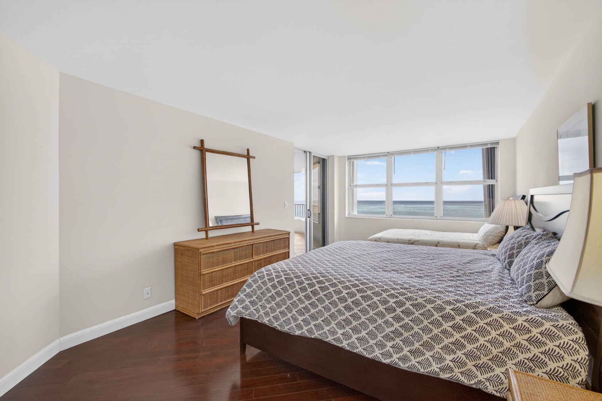 5200 N Ocean Drive, Unit 1004, Singer Island, FL 33404 Photo