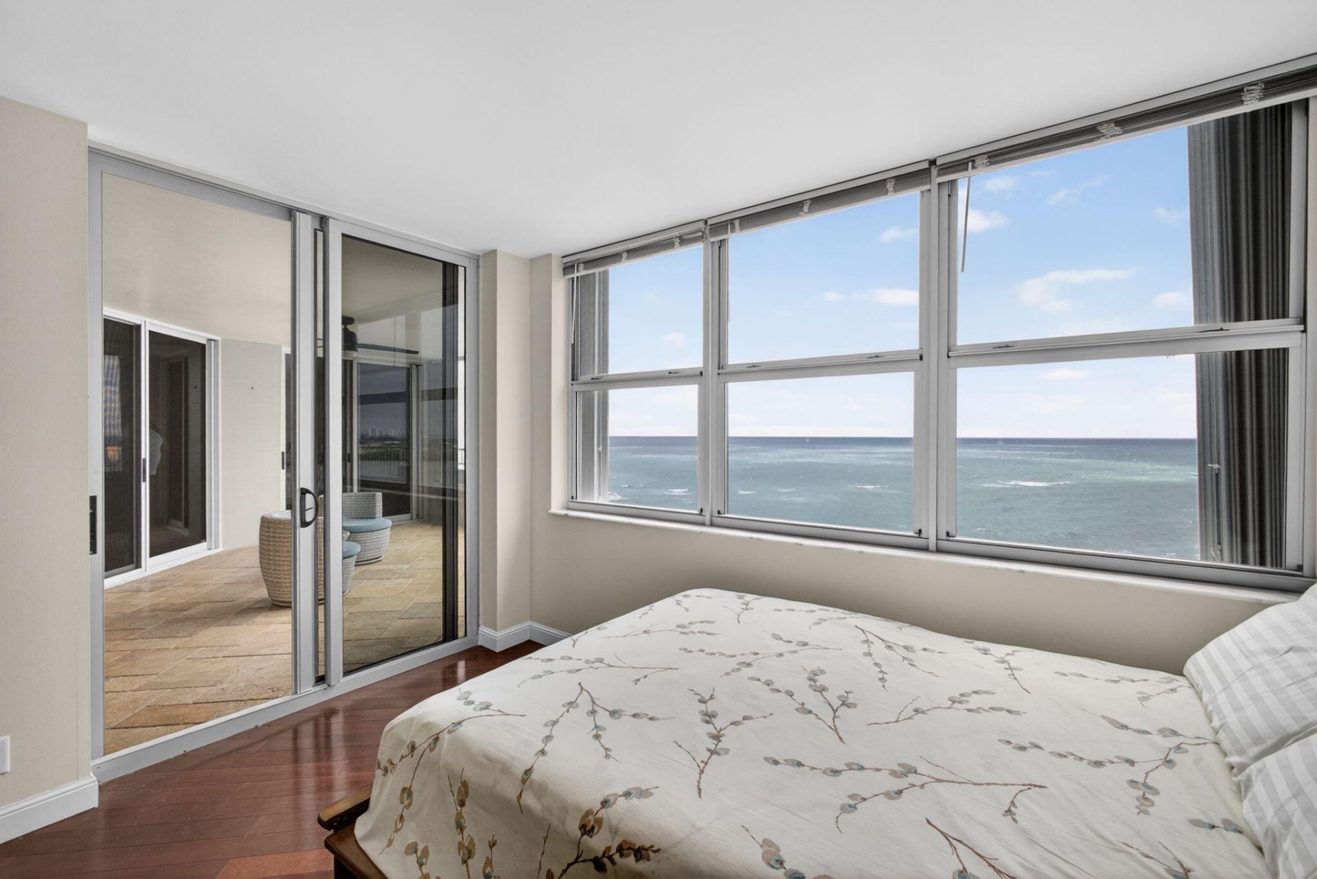 5200 N Ocean Drive, Unit 1004, Singer Island, FL 33404 Photo