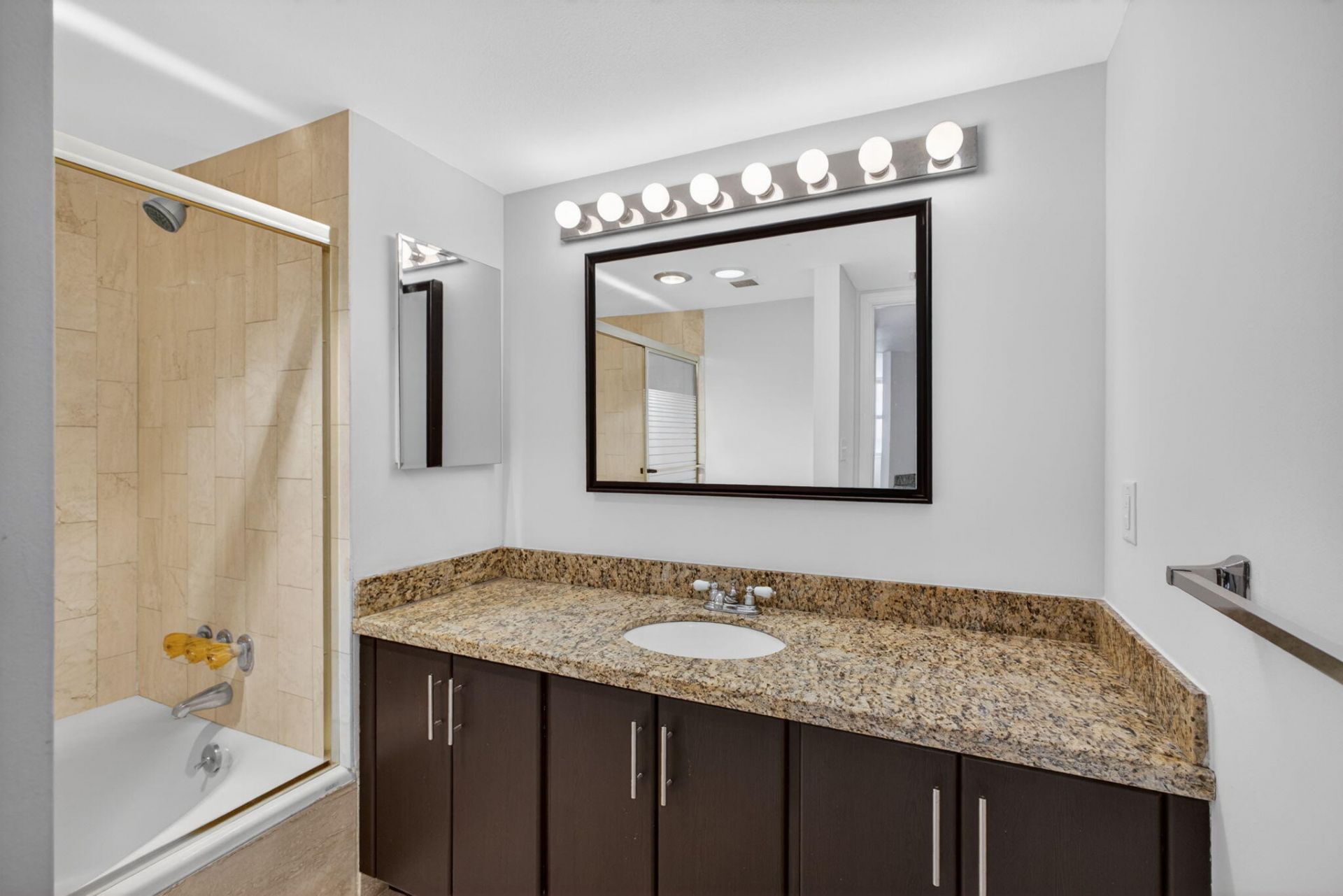 5200 N Ocean Drive, Unit 1004, Singer Island, FL 33404 Photo