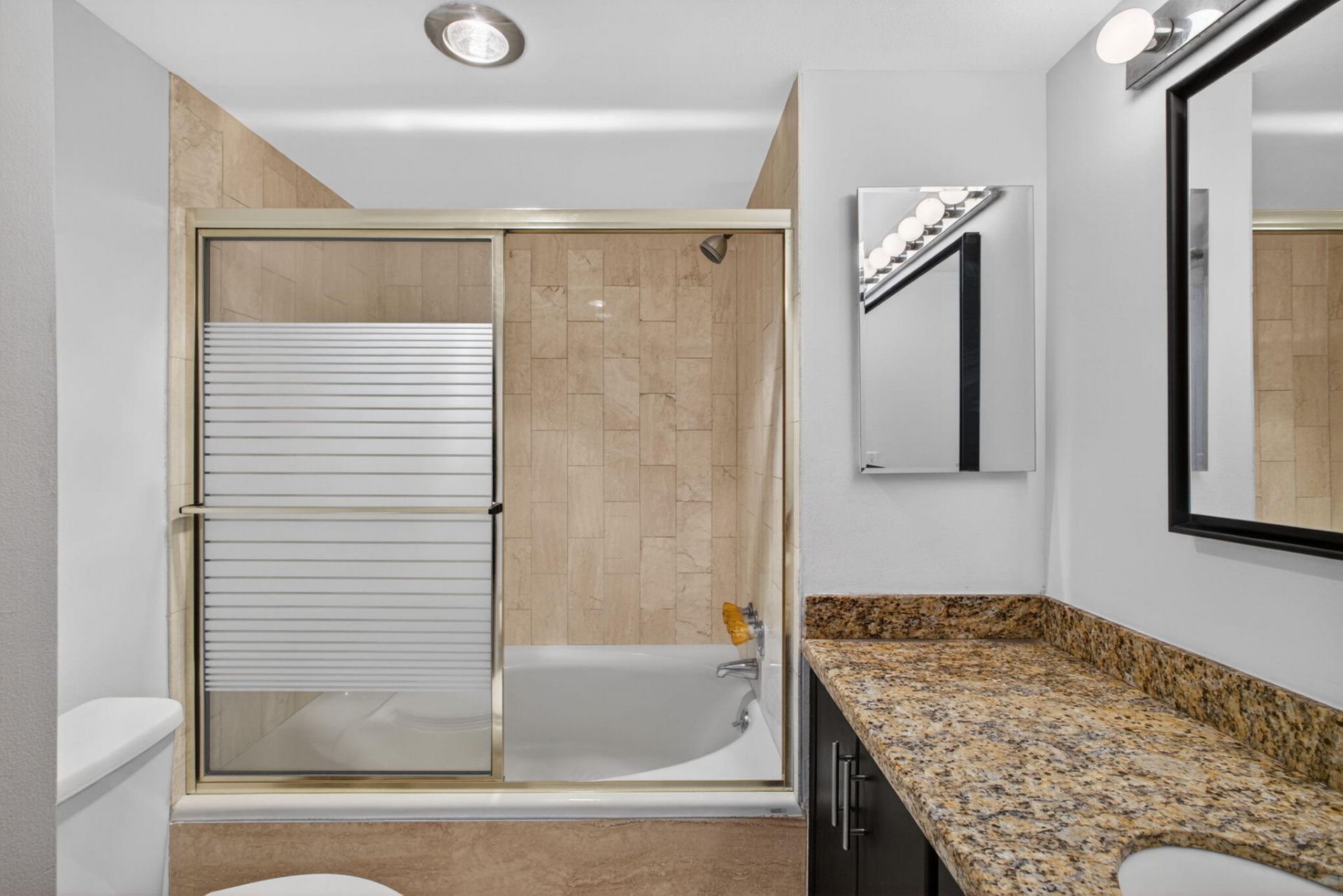 5200 N Ocean Drive, Unit 1004, Singer Island, FL 33404 Photo