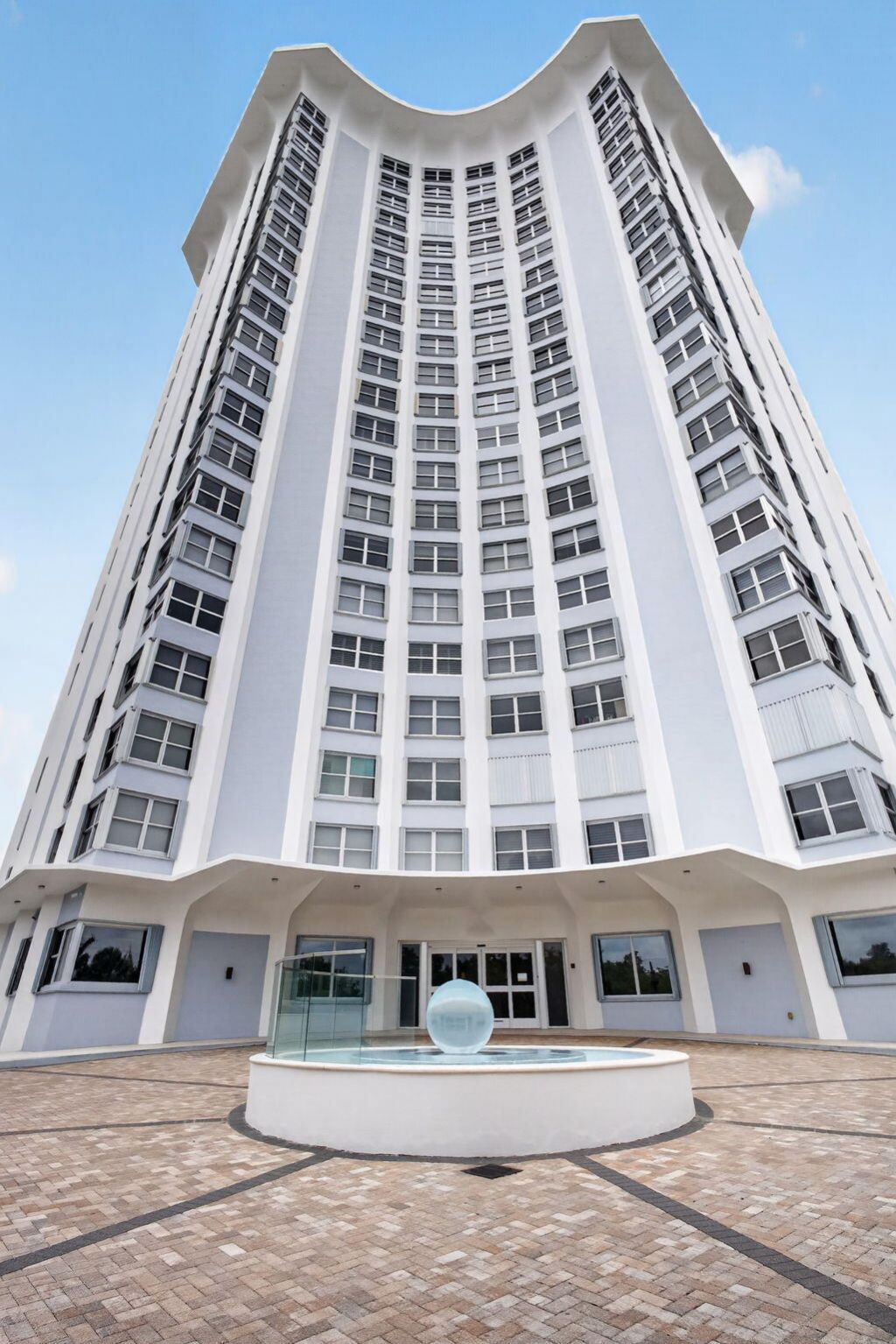 5200 N Ocean Drive, Unit 1004, Singer Island, FL 33404 Photo