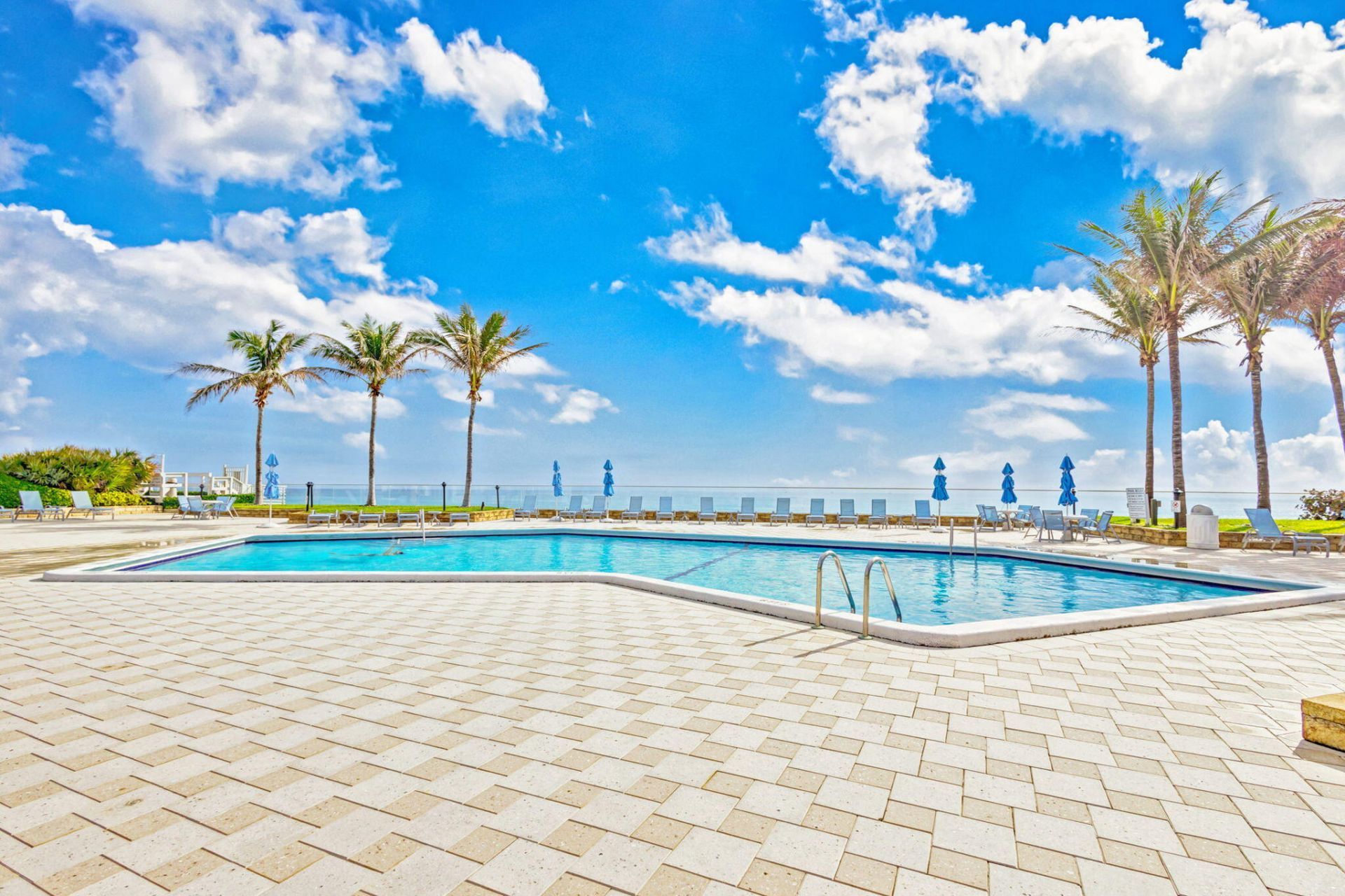 5200 N Ocean Drive, Unit 1004, Singer Island, FL 33404 Photo