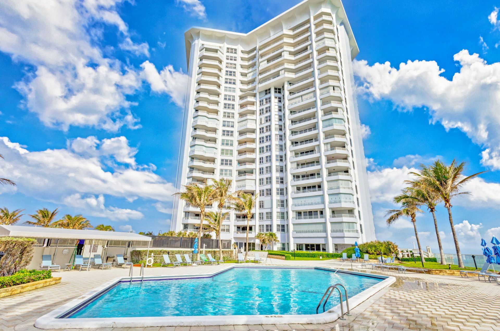5200 N Ocean Drive, Unit 1004, Singer Island, FL 33404 Photo