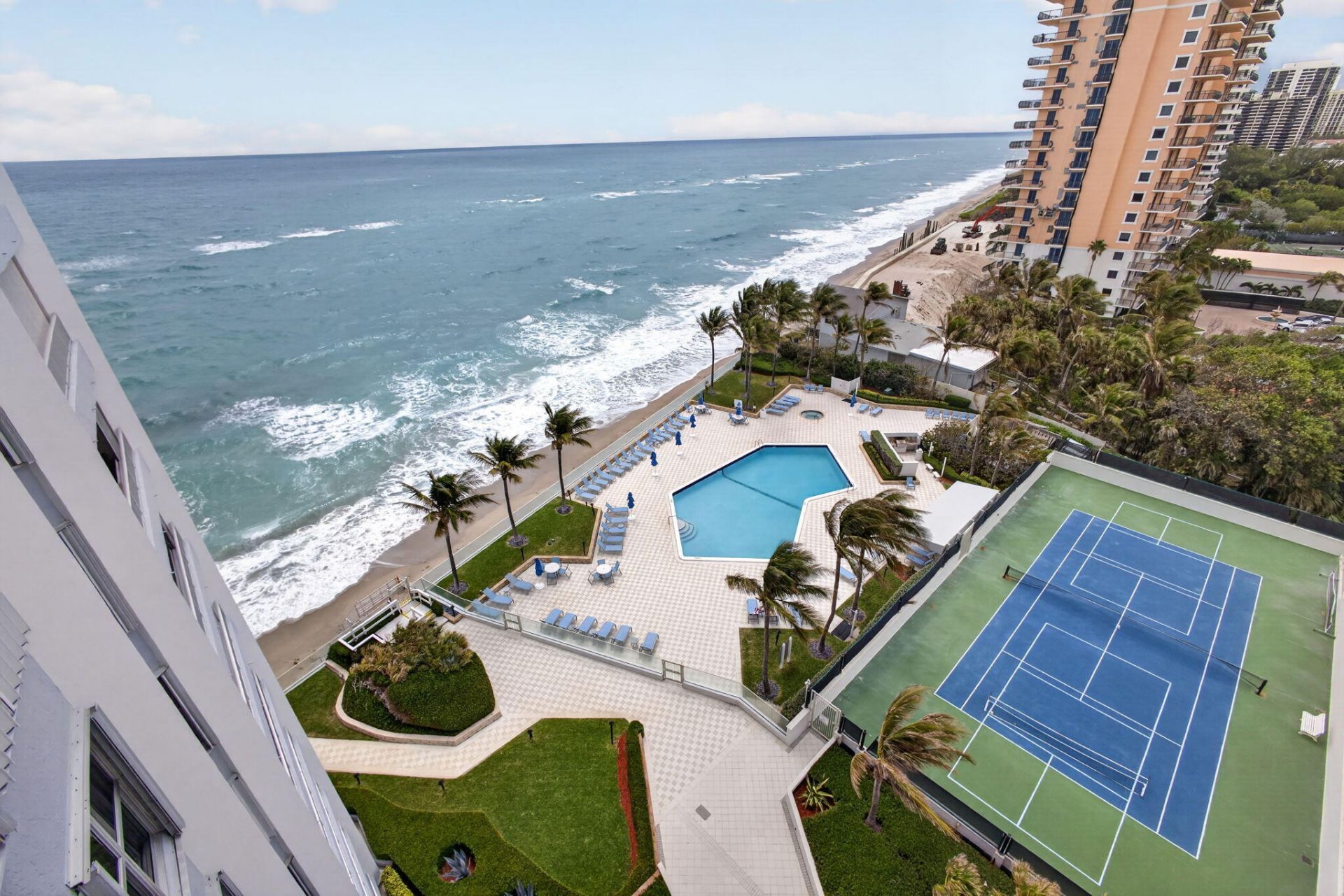 5200 N Ocean Drive, Unit 1004, Singer Island, FL 33404 Photo