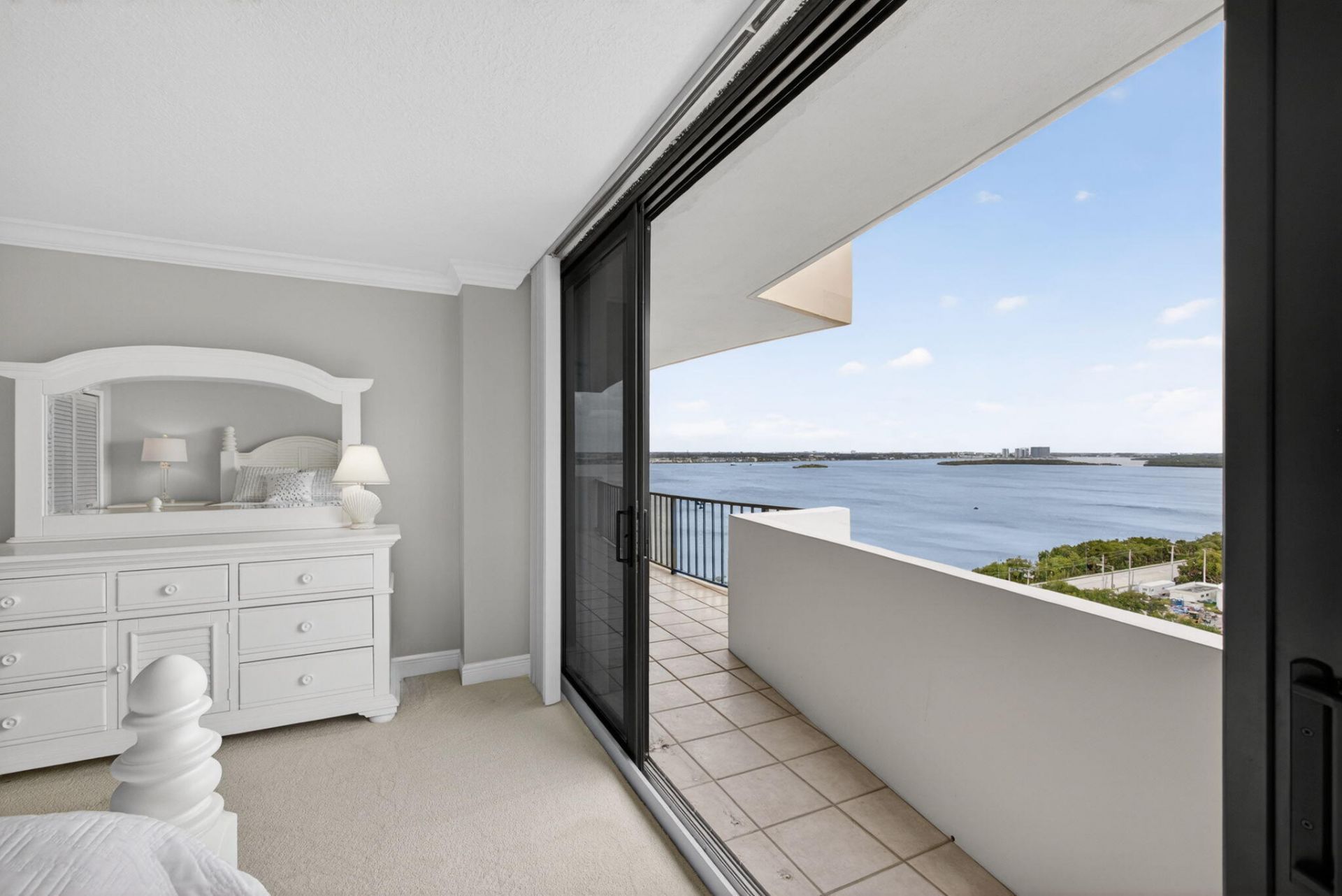 4200 N Ocean, Unit 2-1706, Singer Island, FL 33404 Photo