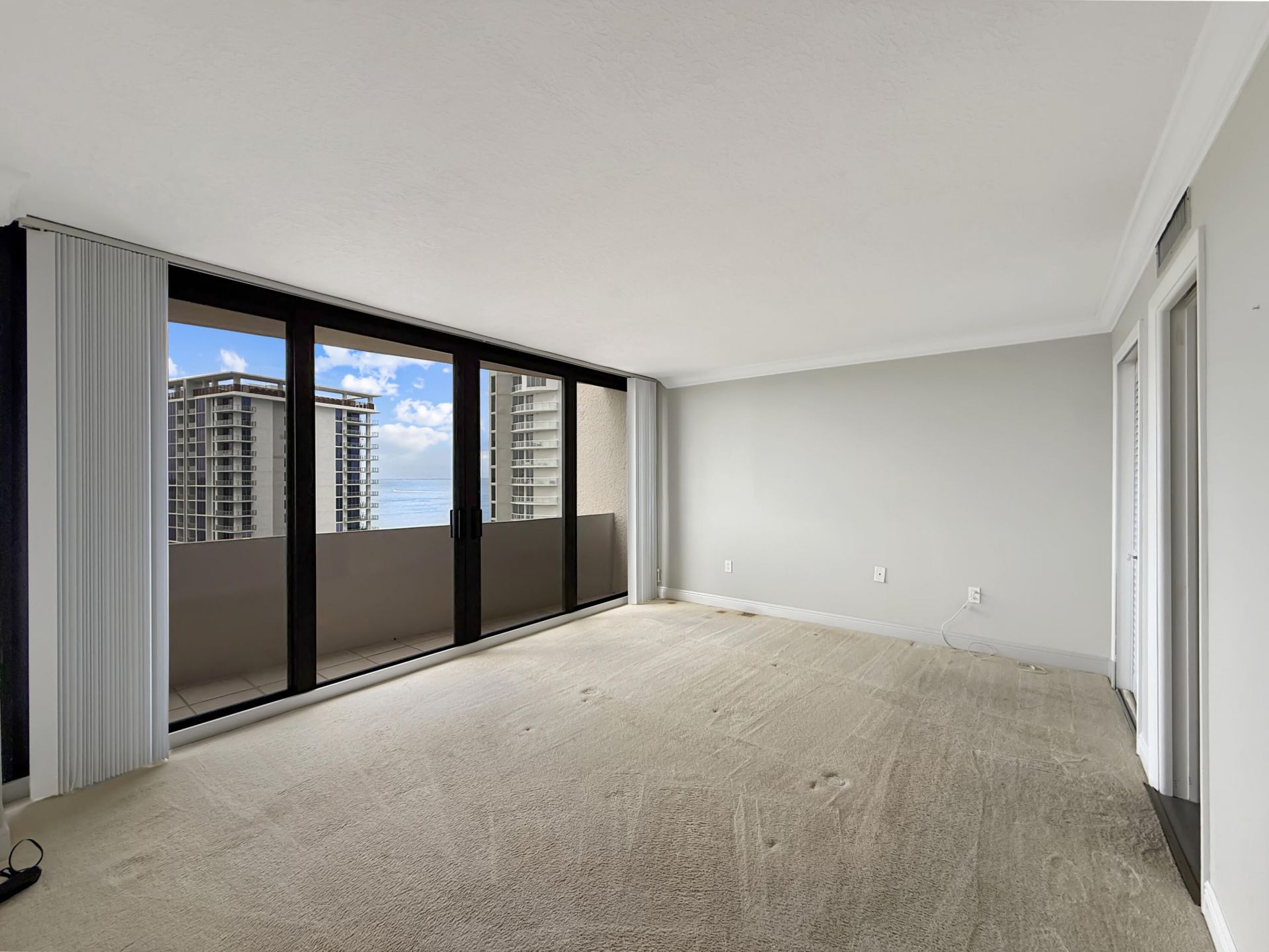 4200 N Ocean, Unit 2-1706, Singer Island, FL 33404 Photo