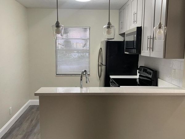 710 7th Street, Unit 4, West Palm Beach, FL 33401