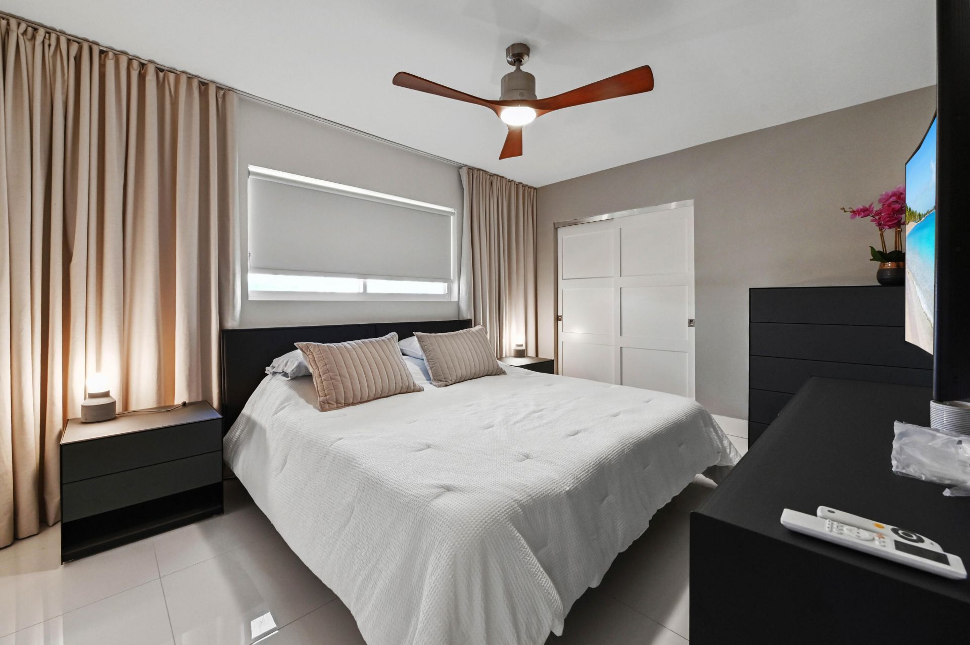 900 Atlantic Shores Boulevard, Unit 202, Hallandale Beach, FL 33009 Photo