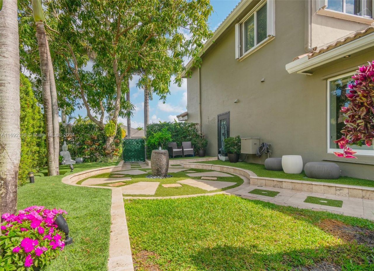 17832 NW 15th Ct, Pembroke Pines, FL 33029 Photo