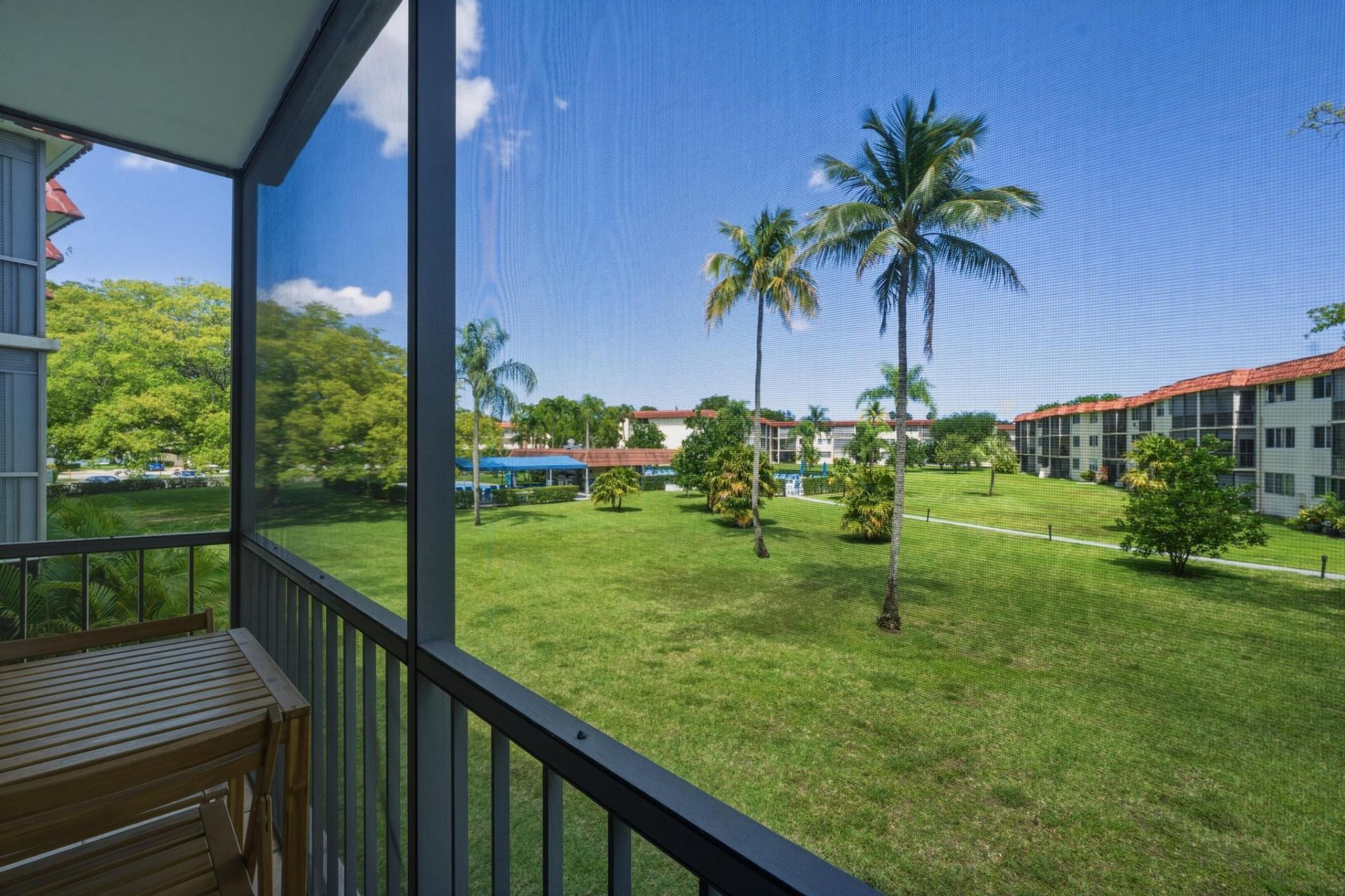 9720 S Hollybrook Lake Drive, Unit 205, Pembroke Pines, FL 33025 Photo