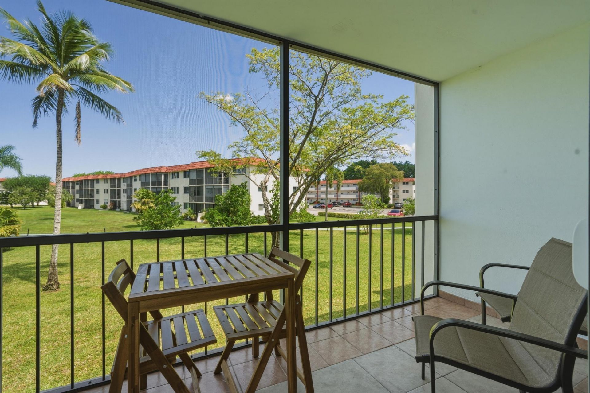 9720 S Hollybrook Lake Drive, Unit 205, Pembroke Pines, FL 33025 Photo