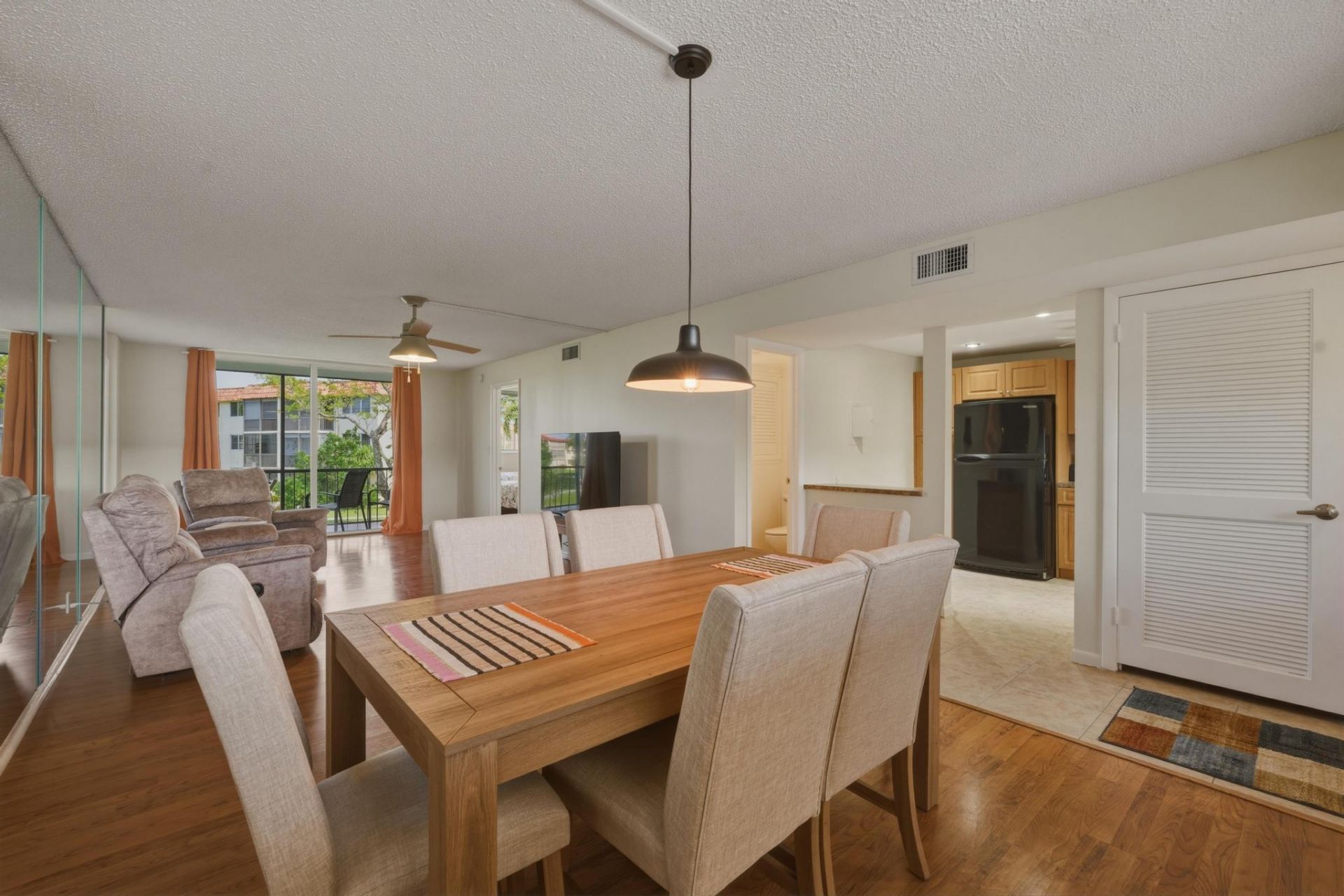 9720 S Hollybrook Lake Drive, Unit 205, Pembroke Pines, FL 33025 Photo