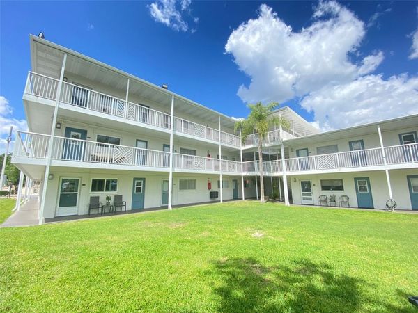 320 LAKEVIEW STREET , Unit 207, ORLANDO, FL 32804
