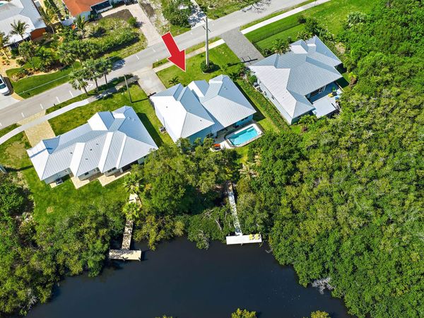 228 SW Indian Groves Drive, Stuart, FL 34994