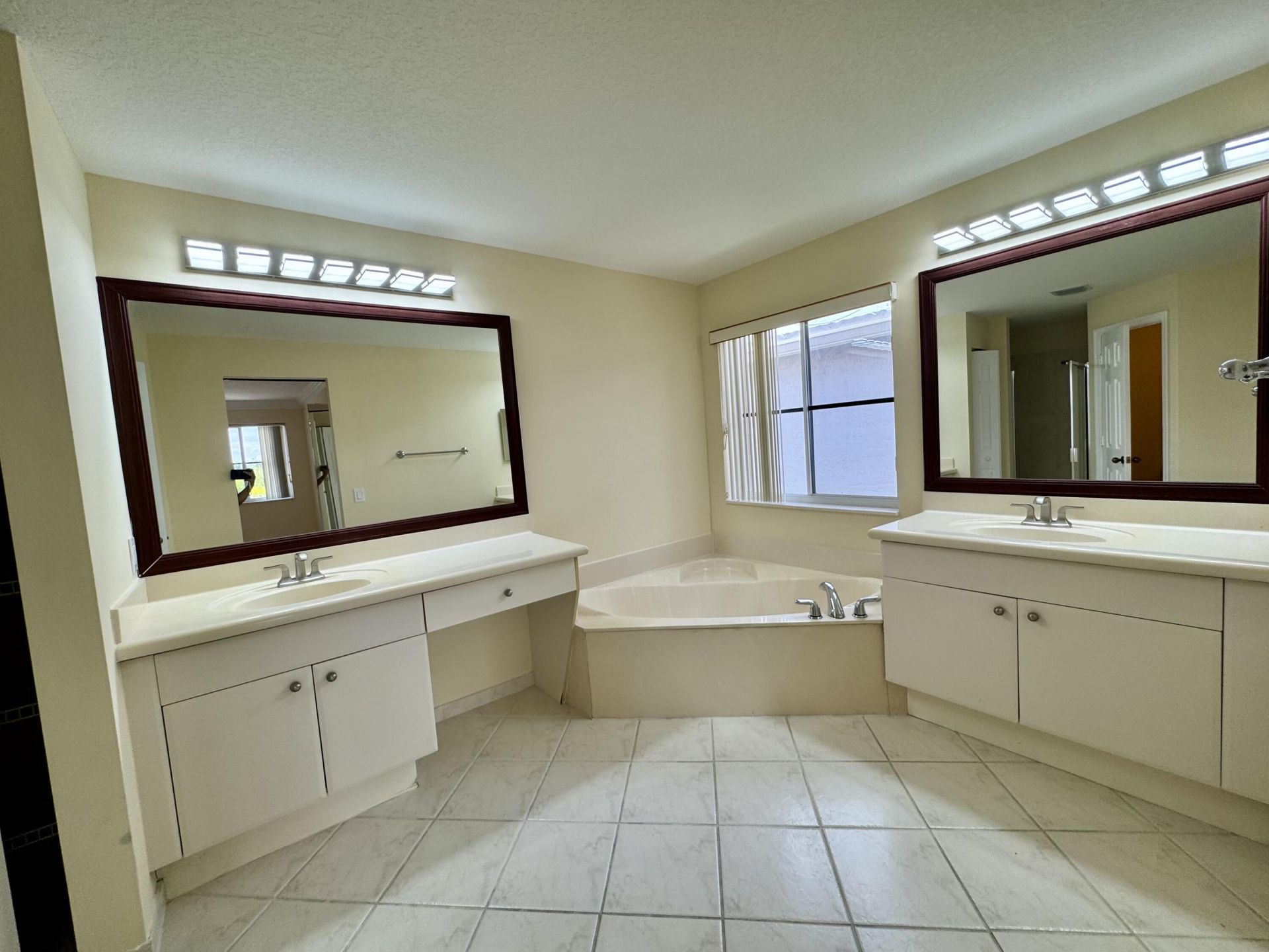 898 Tulip Circle, Weston, FL 33327 Photo