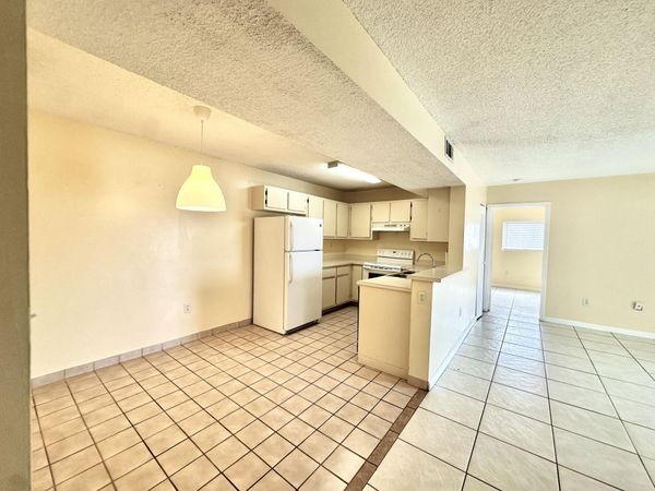 251 W Palm Cir W W, Unit 206, Pembroke Pines, FL 33025