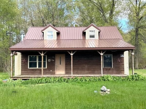 2568 S 675 E , Knox, IN 46534
