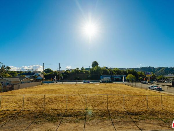 805 Ventura Avenue, Oak View, CA 93022