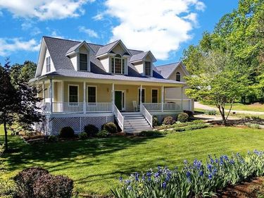 946 STONEY CREEK EAST, Nellysford, VA 22958