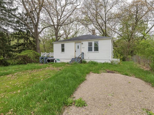 1342 Broadway, Benton Harbor, MI 49022