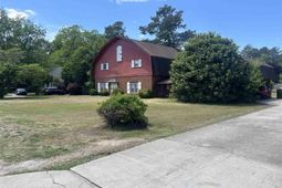 613 Arbor Dr photo 4