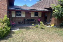 613 Arbor Dr photo 4