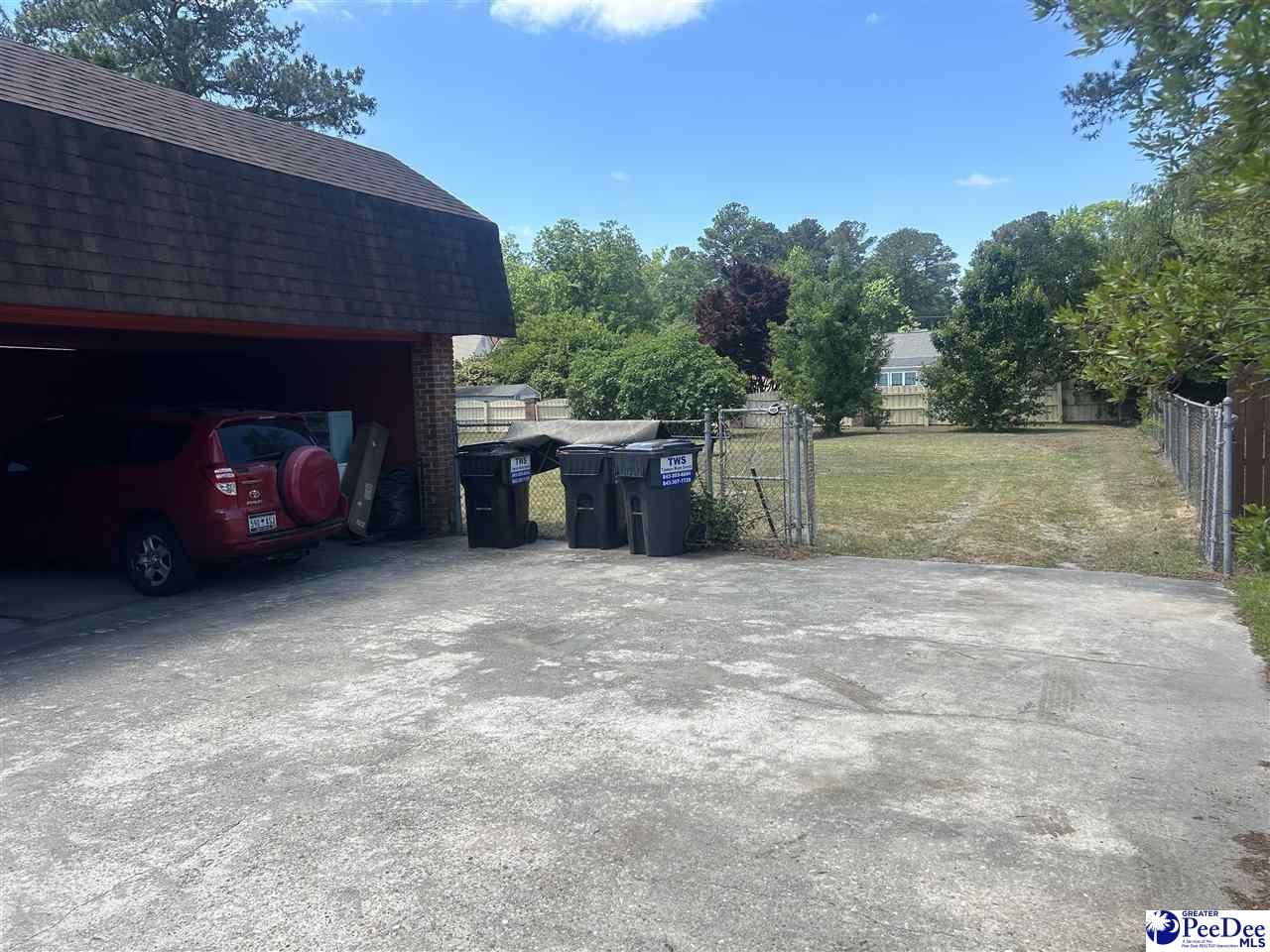 613 Arbor Dr Photo 6