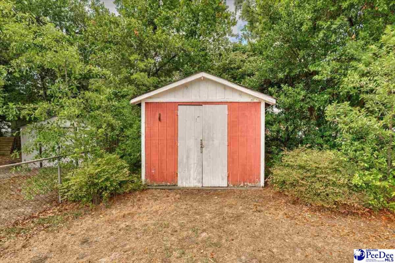 1007 Greenleaf Road Photo 23