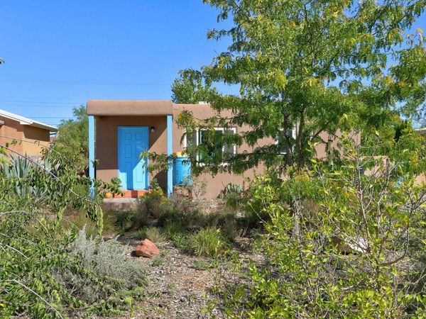 2201 Milton Court NW, Albuquerque, NM 87104