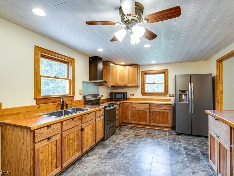 15005 Water Street NW, North Lawrence, OH 44666 Photo 10