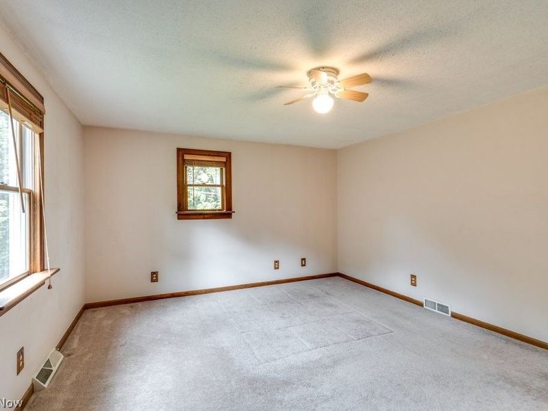 15005 Water Street NW, North Lawrence, OH 44666 Photo 18
