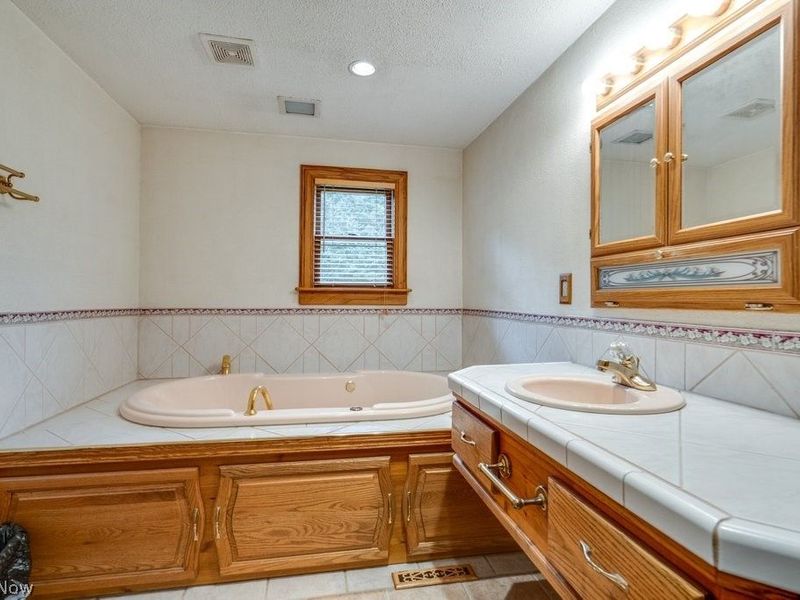 15005 Water Street NW, North Lawrence, OH 44666 Photo 20