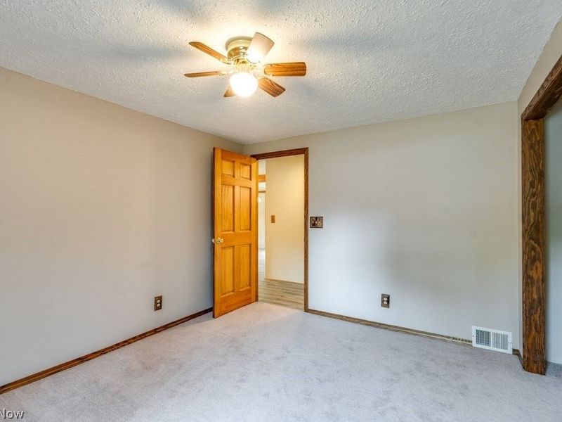 15005 Water Street NW, North Lawrence, OH 44666 Photo 24