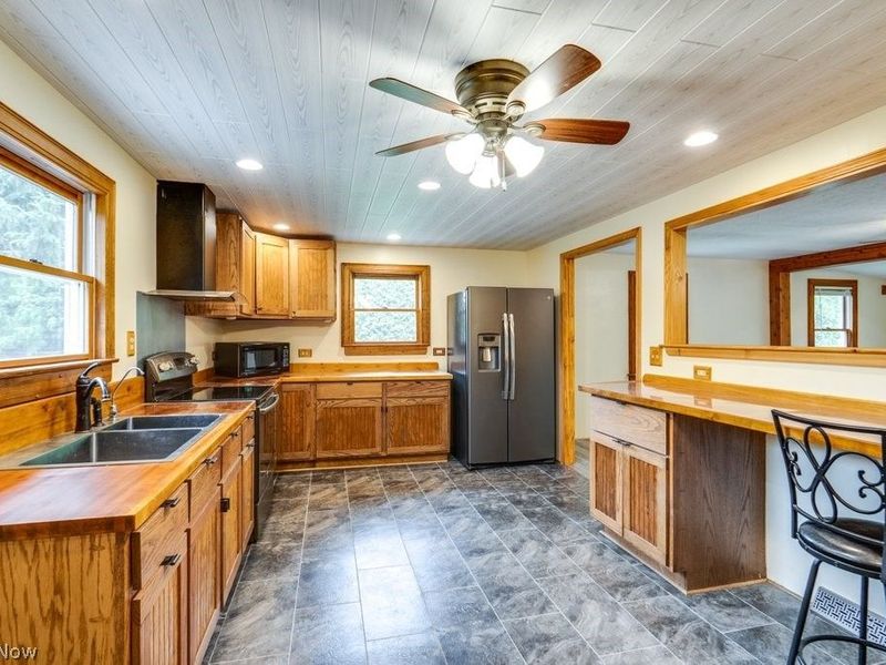 15005 Water Street NW, North Lawrence, OH 44666 Photo 4