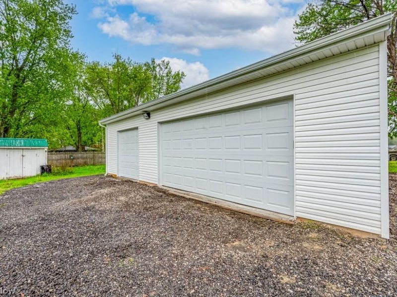 2230 Barclay Messerly Road, Southington, OH 44470 Photo 4