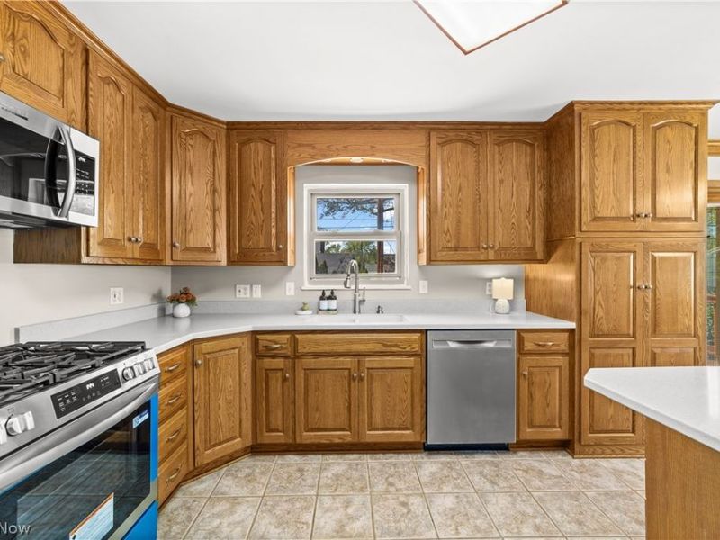 178 Beachwood Avenue , Avon Lake, OH 44012 Photo 26