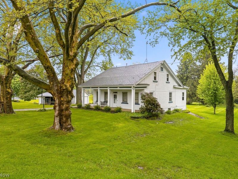 8949 Louisville Street NE, Louisville, OH 44641 Photo 3