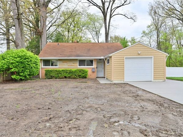 527 Woodlane Drive , Bay Village, OH 44140