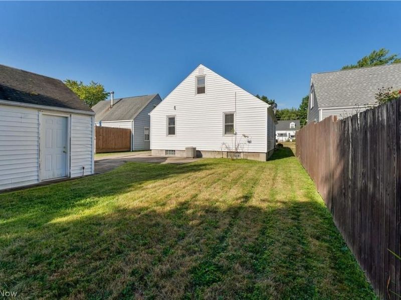 263 S Main Street, Youngstown, OH 44515 Photo 8