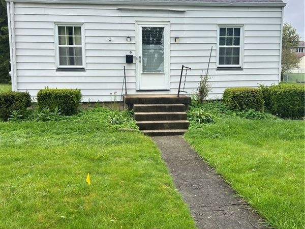 416 Joan Avenue , Girard, OH 44420