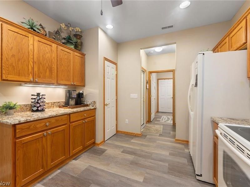 9264 Sharrott Road, Unit 1604, Poland, OH 44514 Photo 14