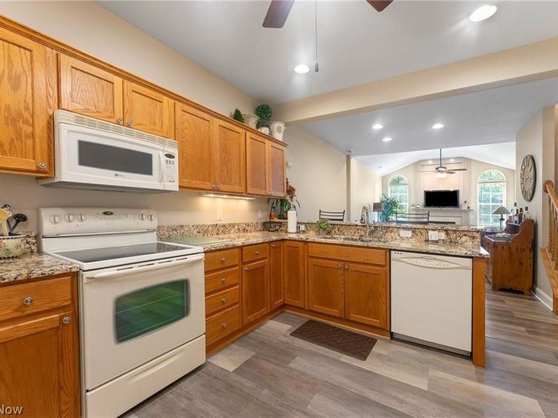 9264 Sharrott Road, Unit 1604, Poland, OH 44514 Photo 15