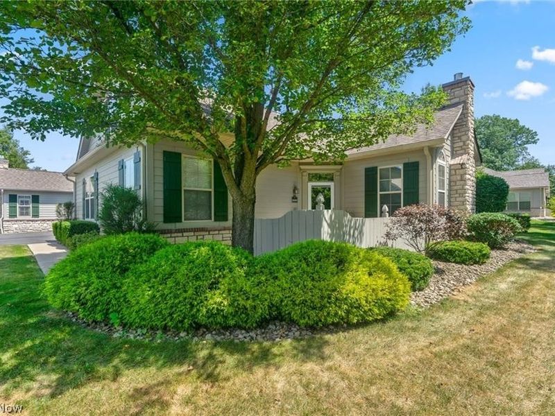 9264 Sharrott Road, Unit 1604, Poland, OH 44514 Photo 2