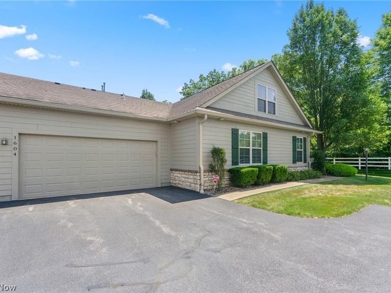 9264 Sharrott Road, Unit 1604, Poland, OH 44514 Photo 34