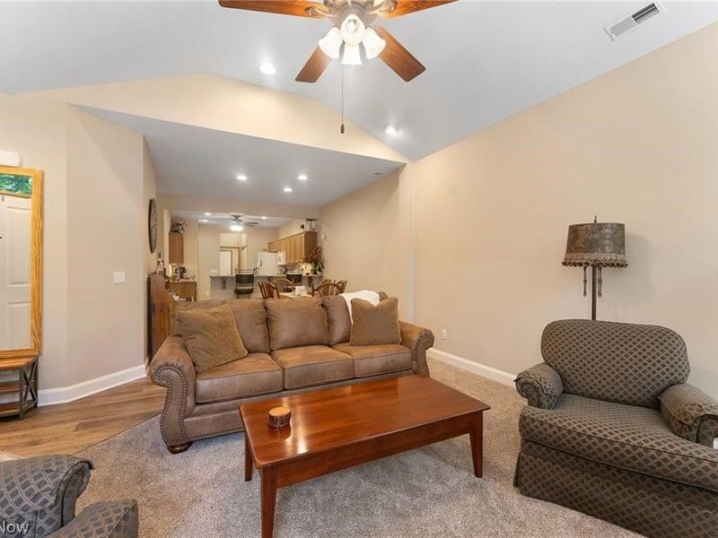 9264 Sharrott Road, Unit 1604, Poland, OH 44514 Photo 8