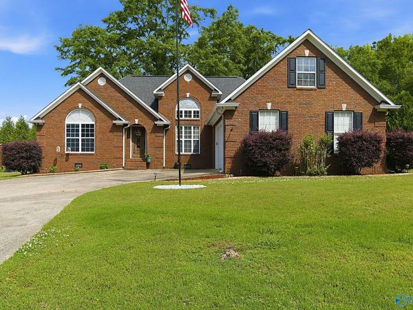 2275 Island Way, Southside, AL 35907