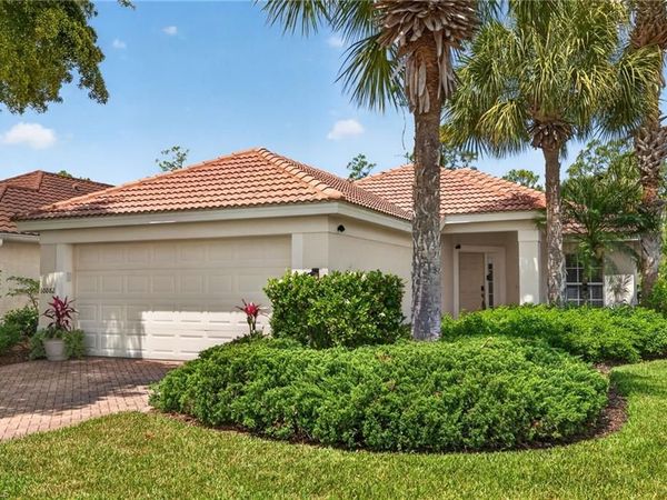 10082 Oakhurst WAY , FORT MYERS, FL 33913