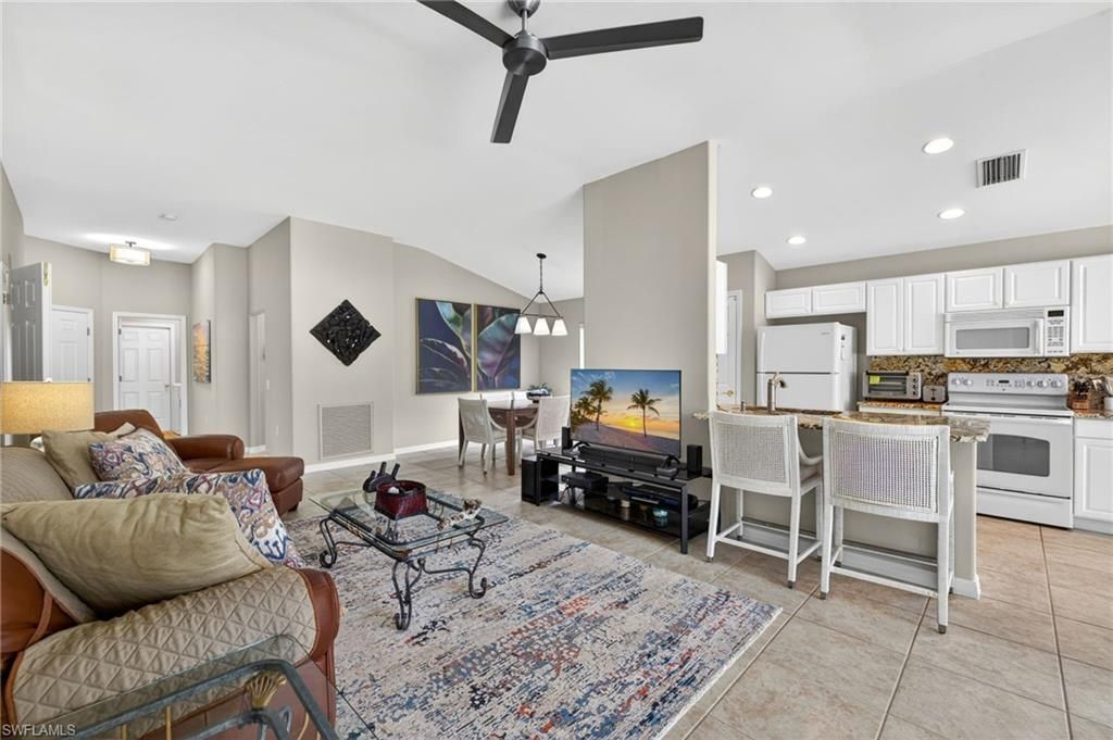 10082 Oakhurst Way , Fort Myers, FL 33913 Photo
