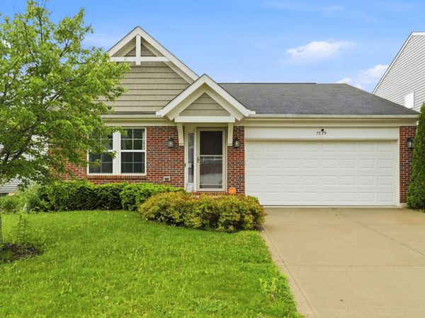 7579 Maple Trunk Drive, Canal Winchester, OH 43110