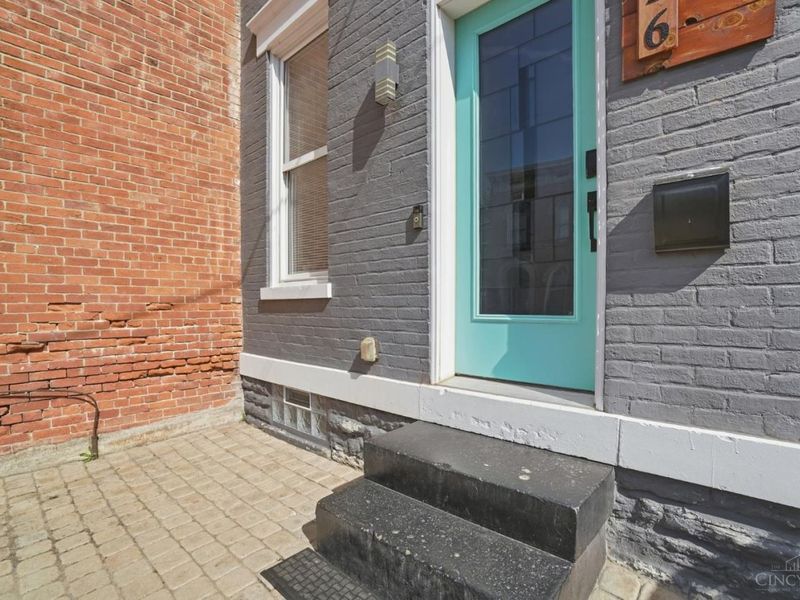 916 Findlay Street, Cincinnati, OH 45214 Photo 3